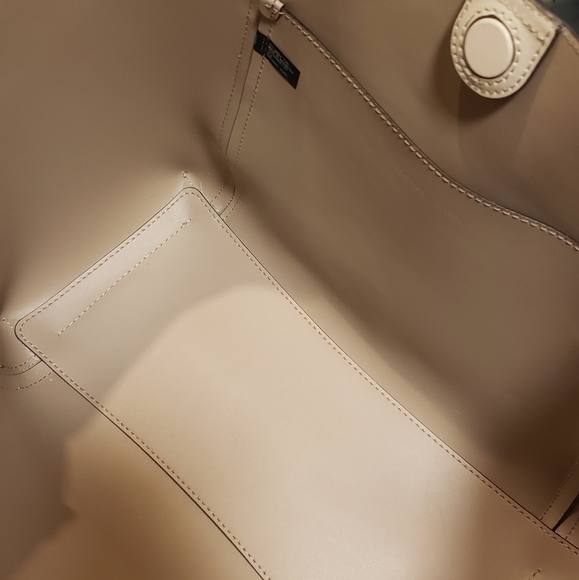 Michael Kors Nomad Tote in Light Sand - Picture 4 of 5